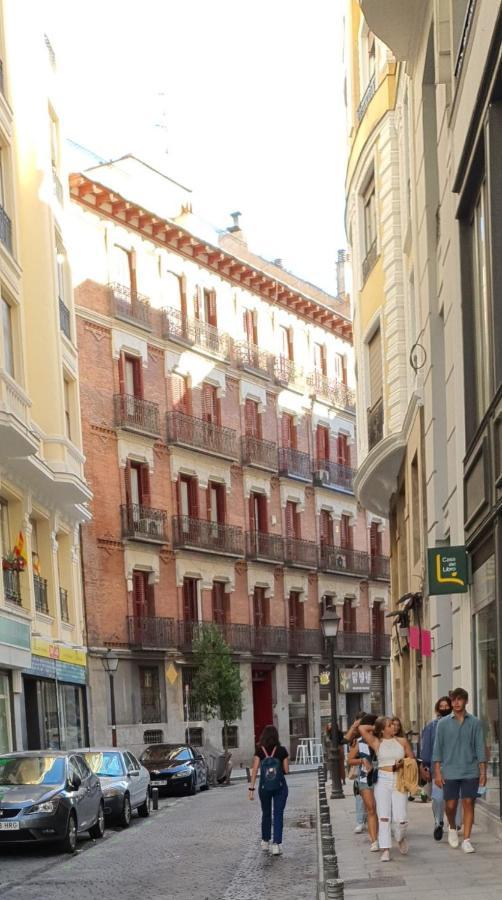Gran Via. Salud. Puerta Del Sol. Callao. Мадрид Экстерьер фото